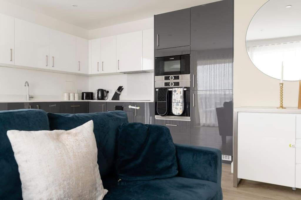 Lovely En-Suite Flat With Balcony And Parking. London Luaran gambar