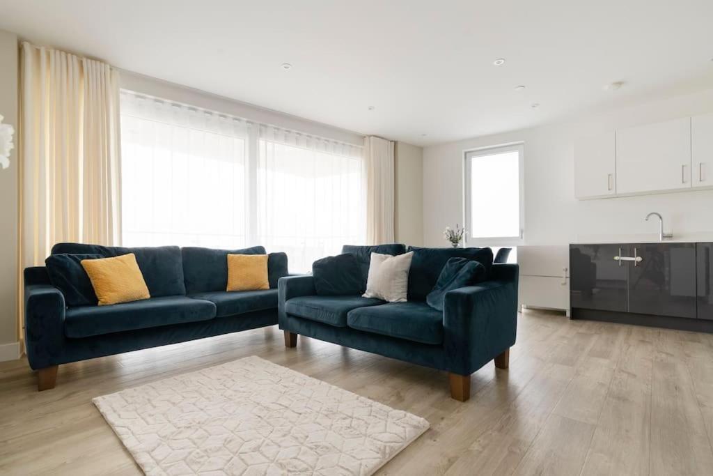 Lovely En-Suite Flat With Balcony And Parking. London Luaran gambar